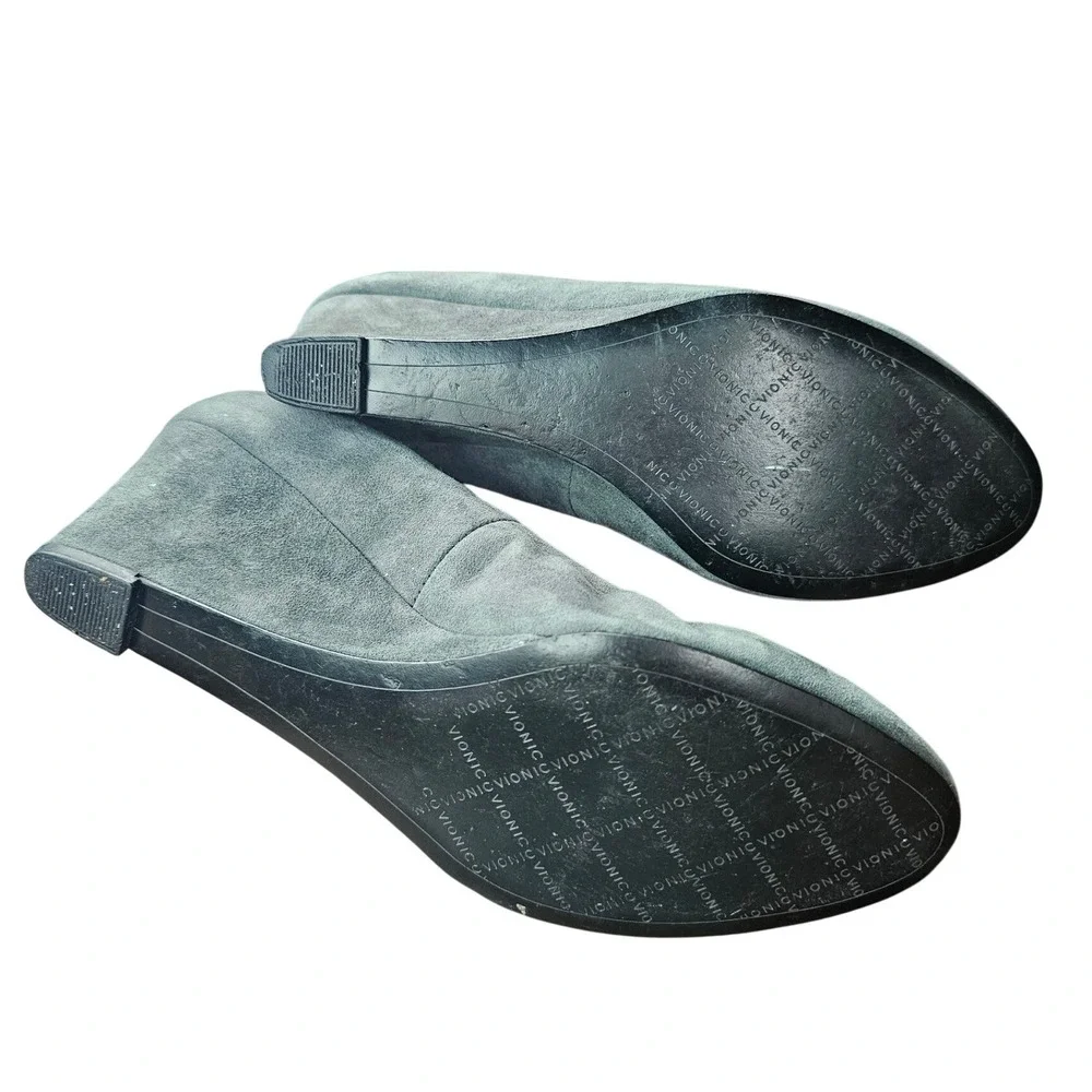 Vionic Camden Wedge Pumps Womens 7.5 Grey Suede Comfort Round Toe